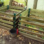 Quick DIY Compost Bin made from Pallets